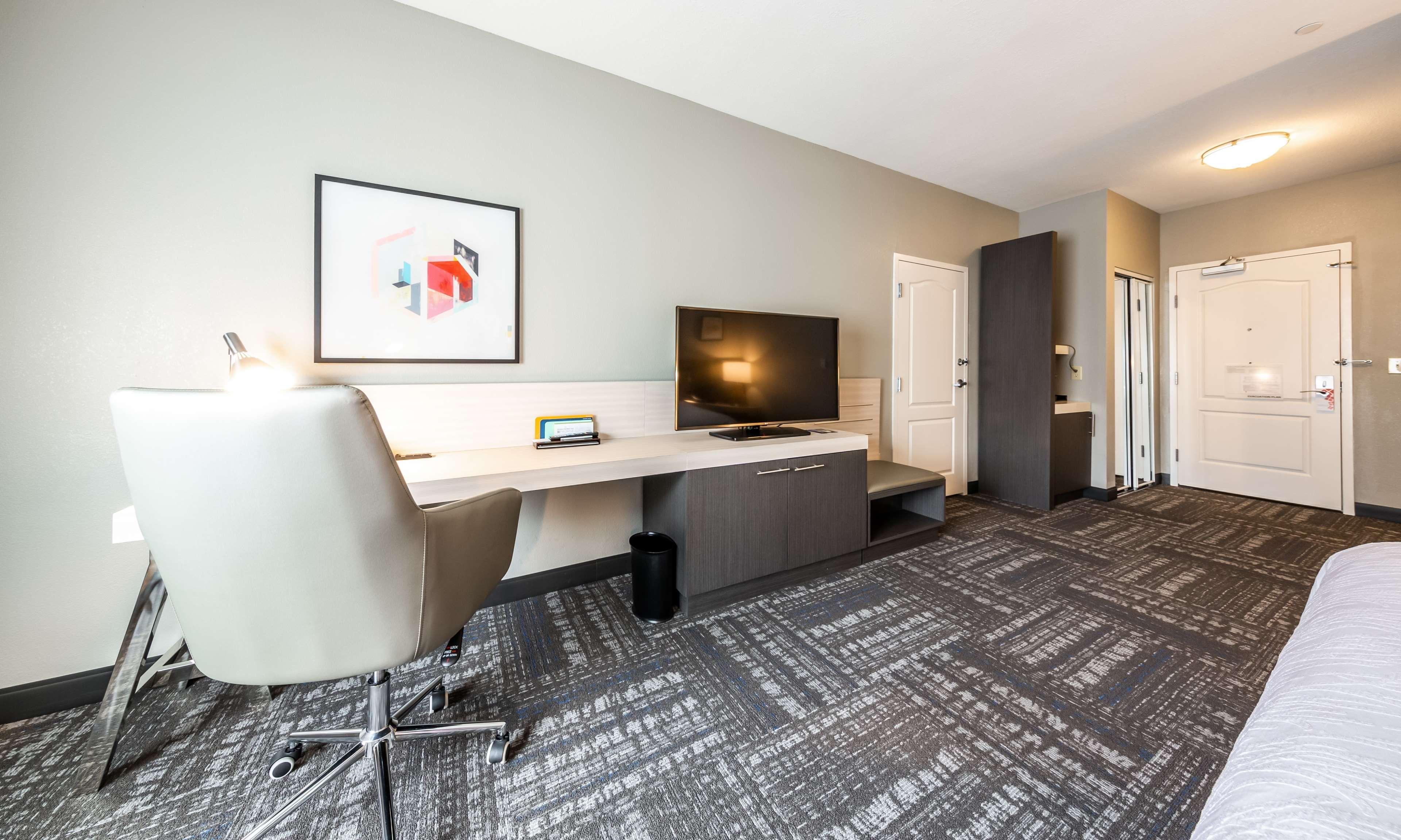 Hilton Garden Inn Beaumont Exterior photo