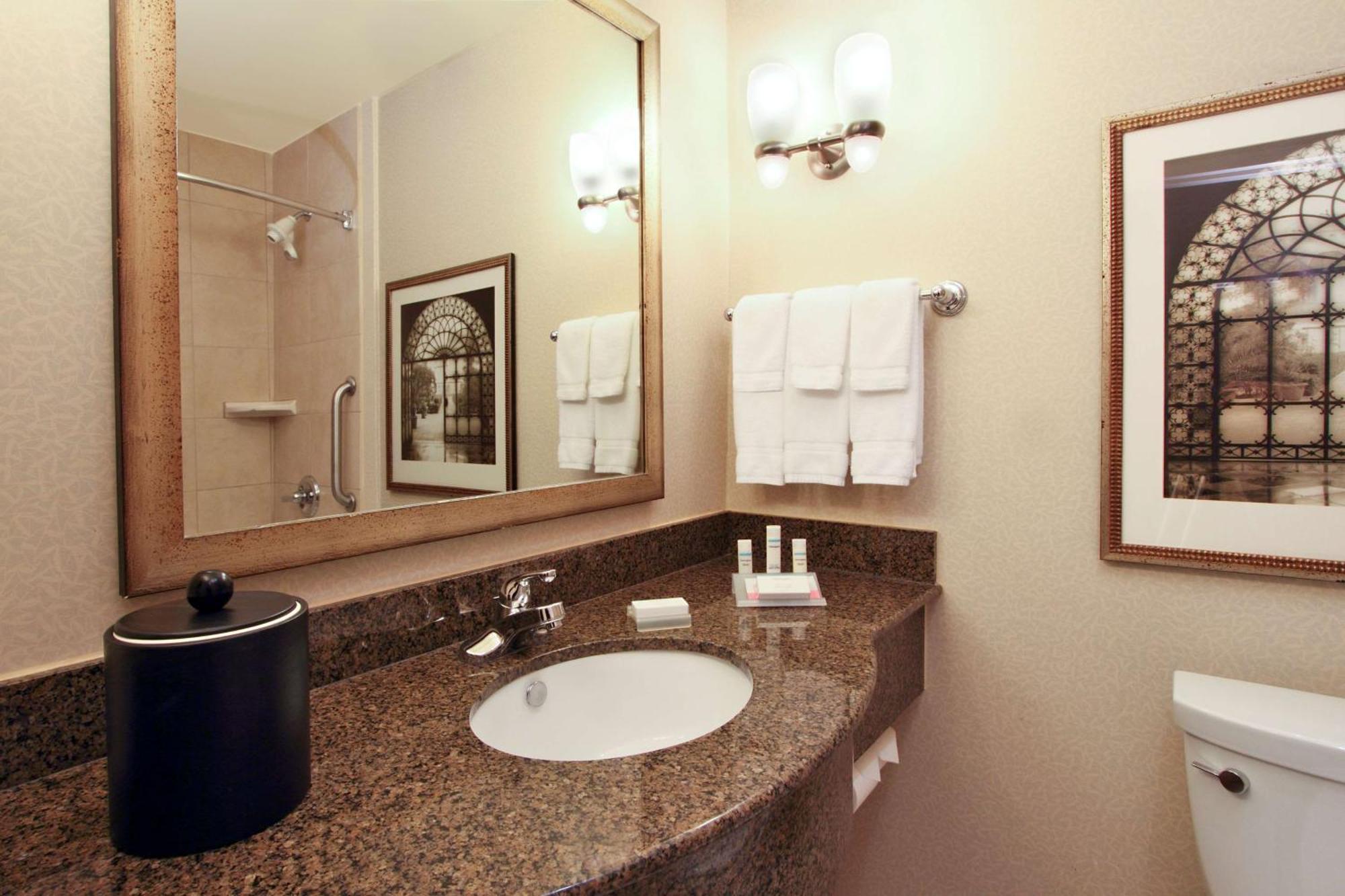 Hilton Garden Inn Beaumont Exterior photo
