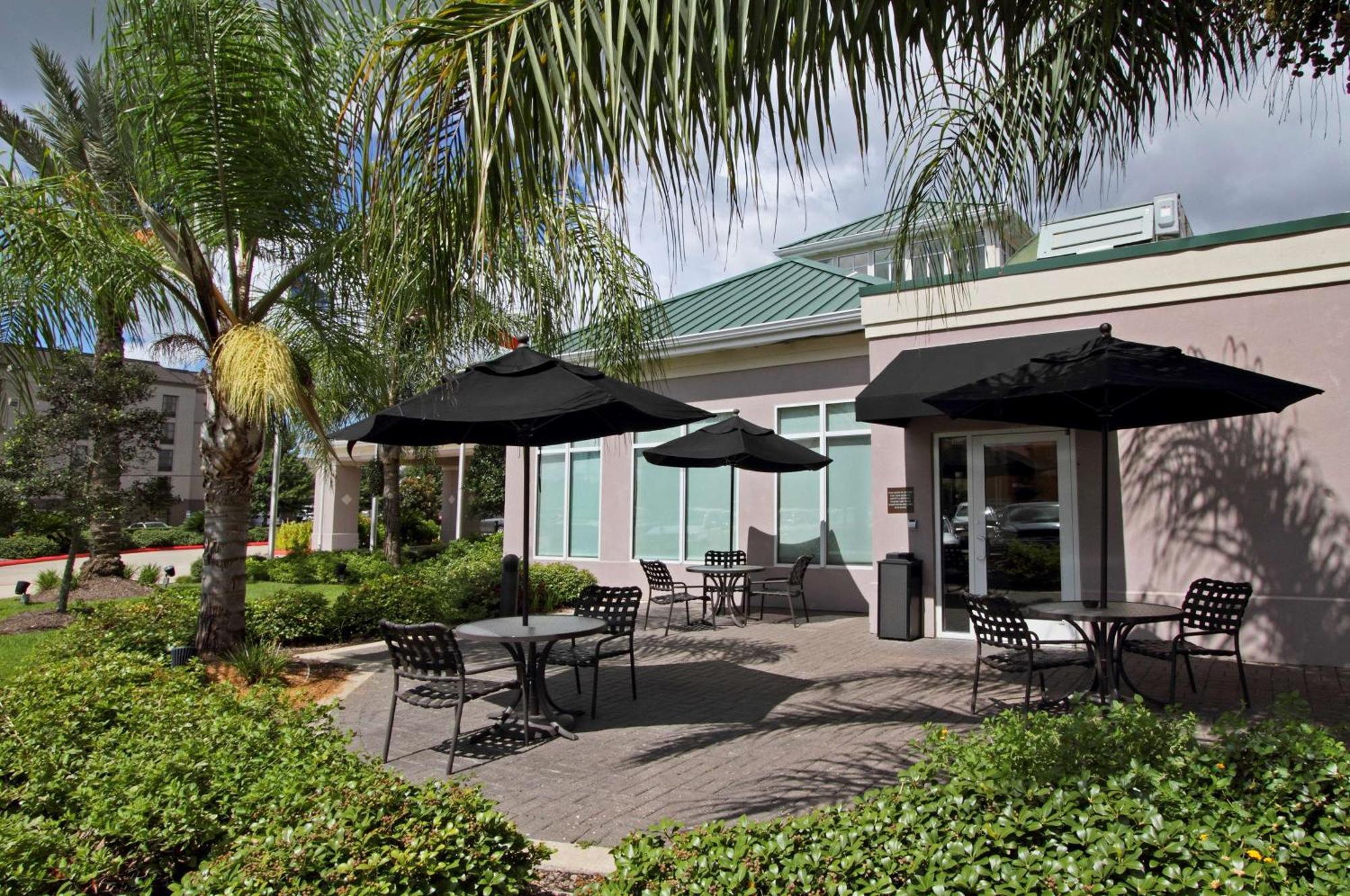 Hilton Garden Inn Beaumont Exterior photo