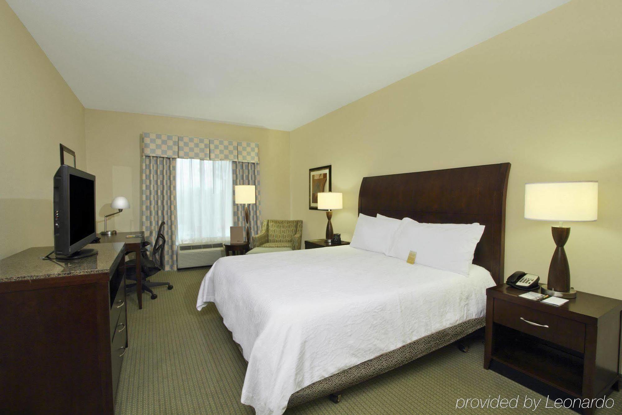 Hilton Garden Inn Beaumont Exterior photo
