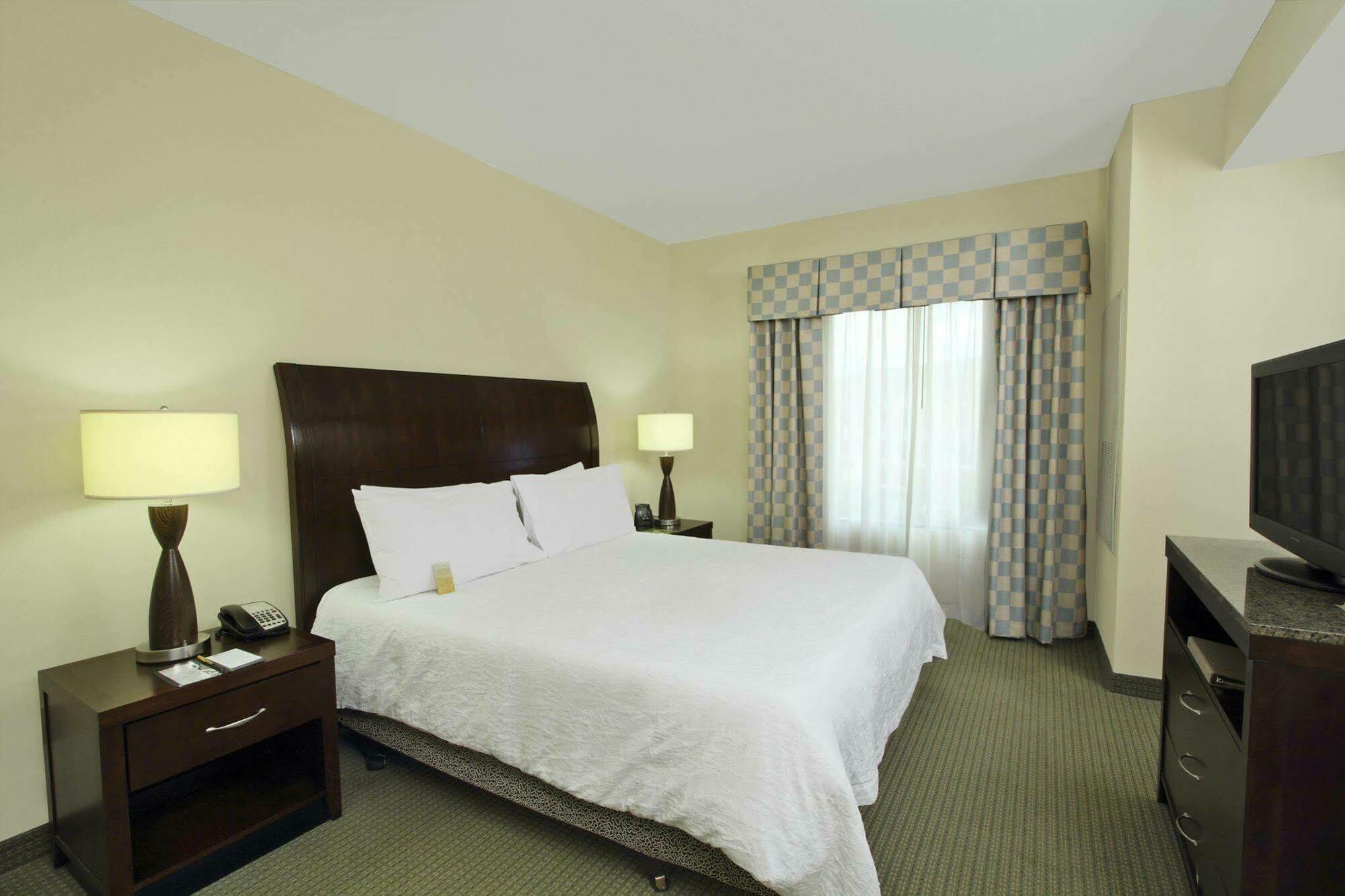 Hilton Garden Inn Beaumont Exterior photo